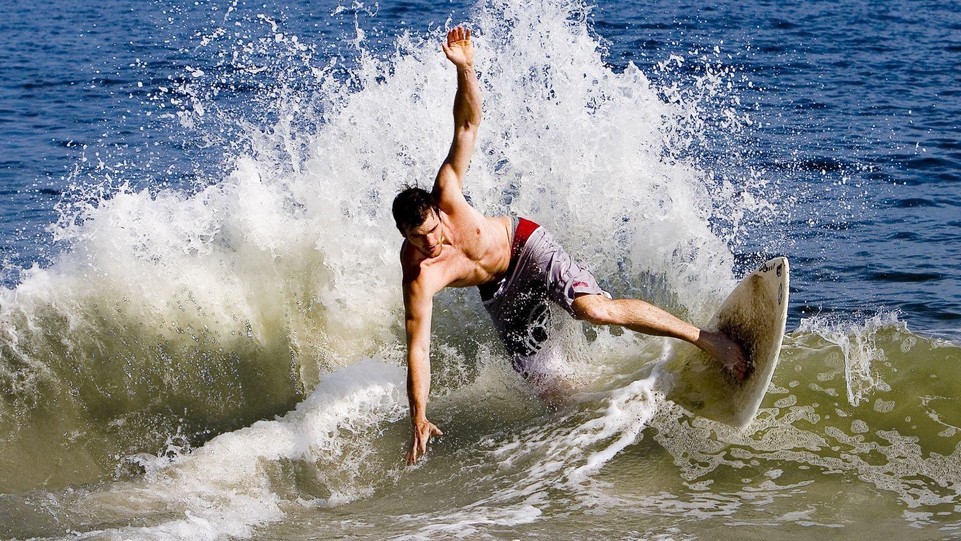 格里马尔多点评新星卡雷拉斯，潜力初显，长远观察方见真章